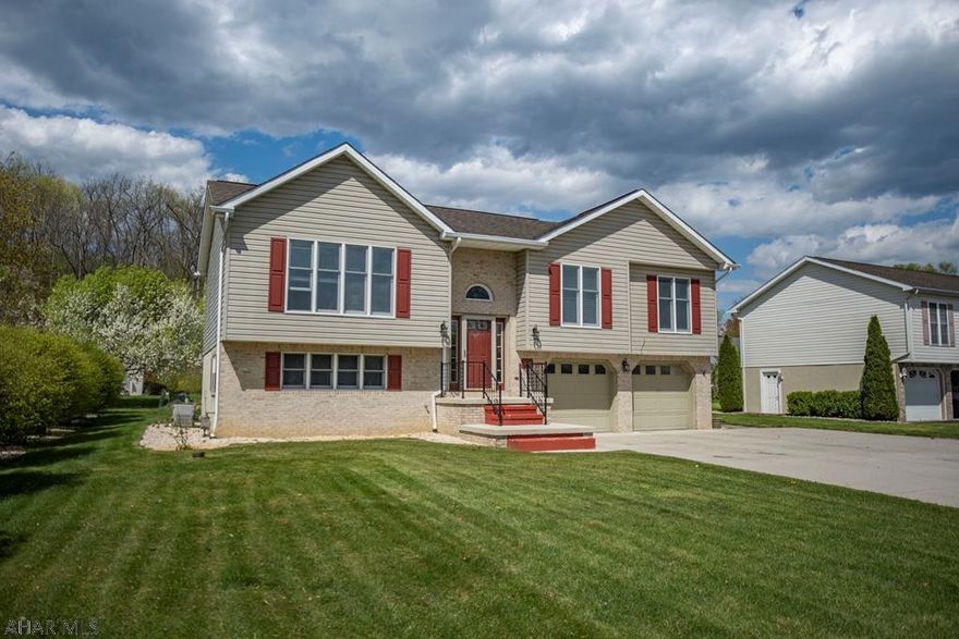 Beautiful move in ready home in the Old Town Village subdivision in Hollidaysburg in close proximity to Frankstown elementary! This home has an open concept floor plan with bamboo flooring in the Living Room, Dining Room and Hallway. New carpet just installed in all bedrooms on the Main Level and Lower Level where you will find a nice Family room with a gas fireplace, Laundry and 1/2 bath. Truly move in ready, schedule your showings today!