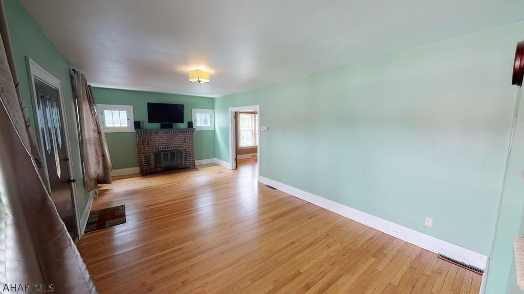 Llyswen - Residential