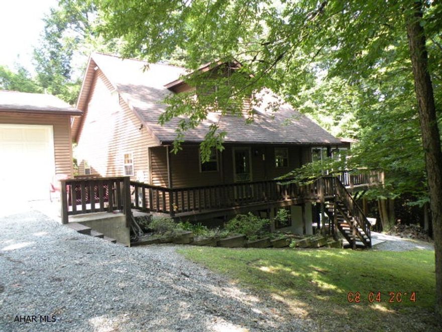 Well maintained home in Glendale Yearound. Beautifully decorated 3 BR, 2 bath 1 1/2 story on 1 acre w/ 3 car detached garage, central air, great kitchen & much more!