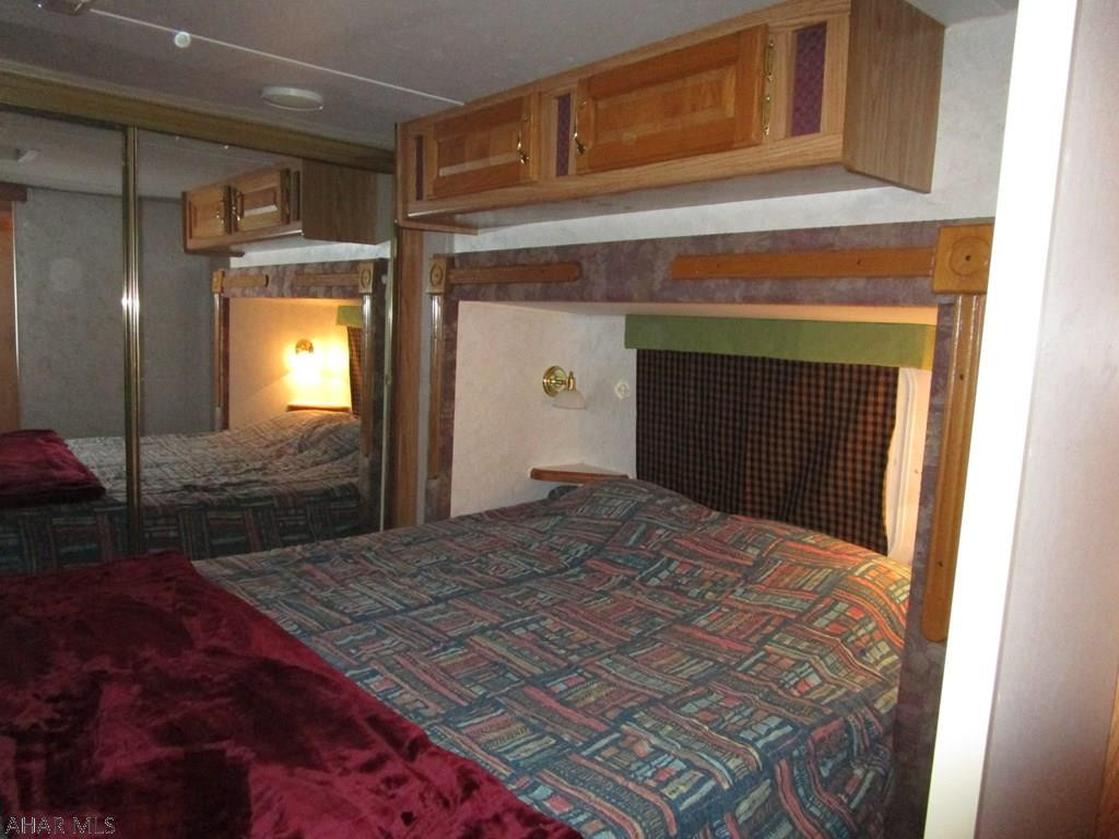 Glendale Yearound - Residential