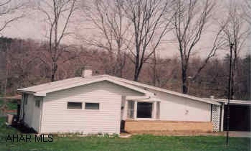Beautiful setting water front Ranch with acreage, ready for horses or livestork. large barn w/stalls, water, small barn for hay storage. All appliances included, central air, nice rear deck.