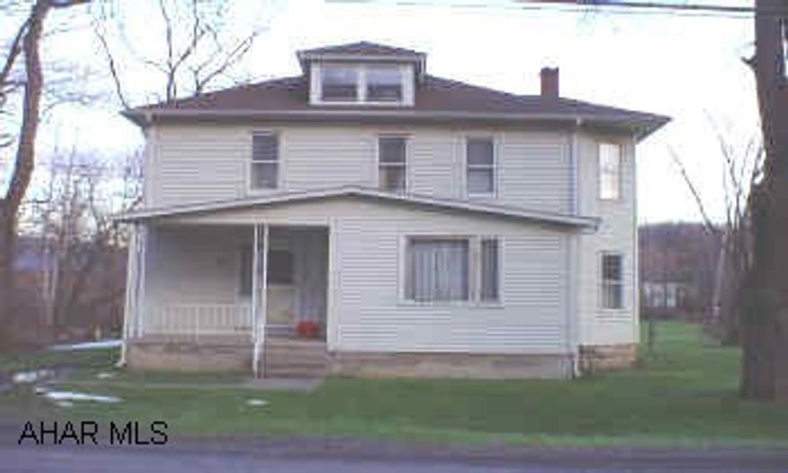 GOOD STARTER HOME WITH LARGE ROOMS, LARGE YARD AND LARGE GARAGEPRESENTLY TENANT OCCUPIED, LOT WILL BE SUBDIVIDED GOOD FAMILY HOME; LARGE ROOMS AND LARGE YARD, LOTS OF POTENTIAL, CONVENIENT LOCATION, LAUNDRY ON SECOND FLOOR