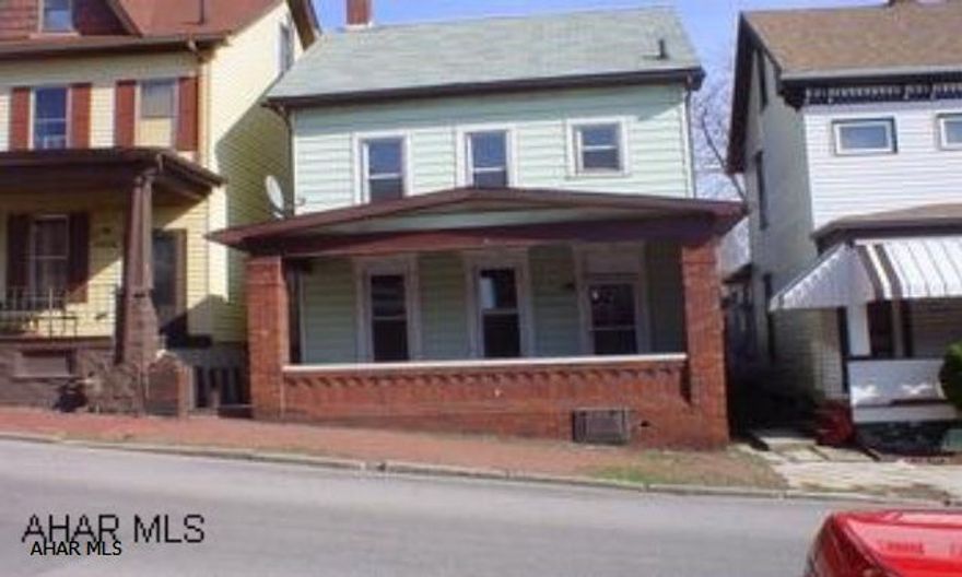 This is a nice home that has been recently painted.  This offers off street parking in the rear and a nice side porch for entertaining.  Prospect park is outisde your back door offering basketball courts, ball field, and a playground.Very quiet area in Altoona.