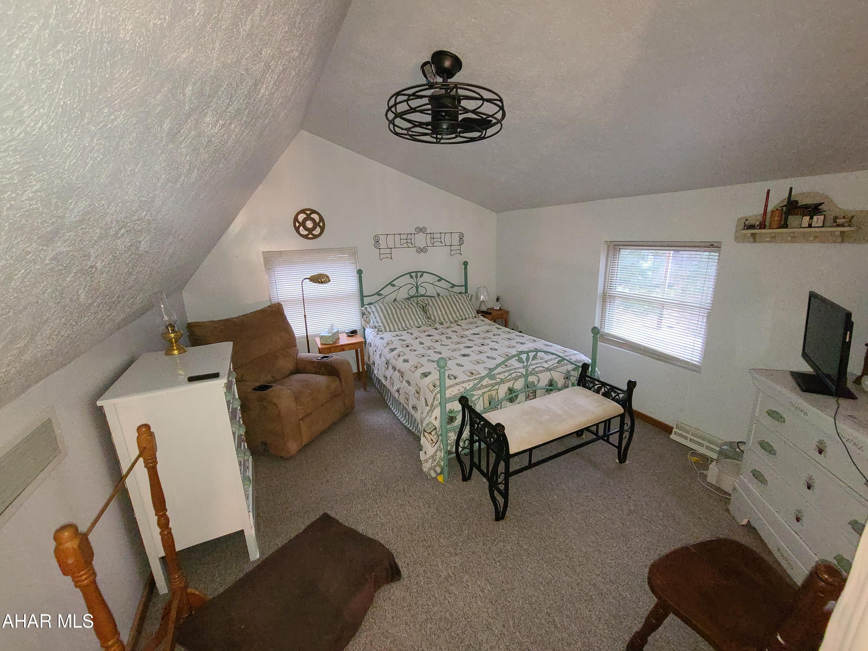 Glendale Yearound - Residential