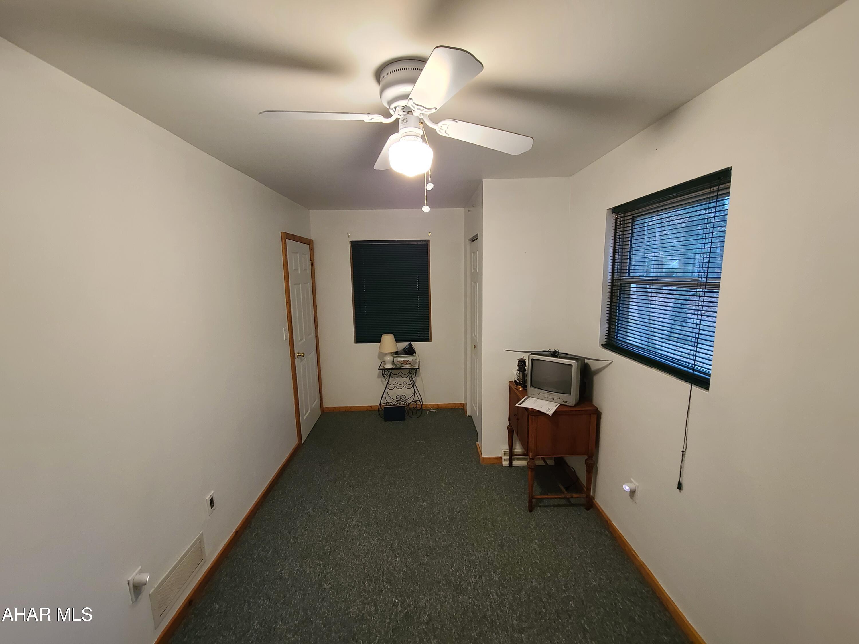 Glendale Yearound - Residential