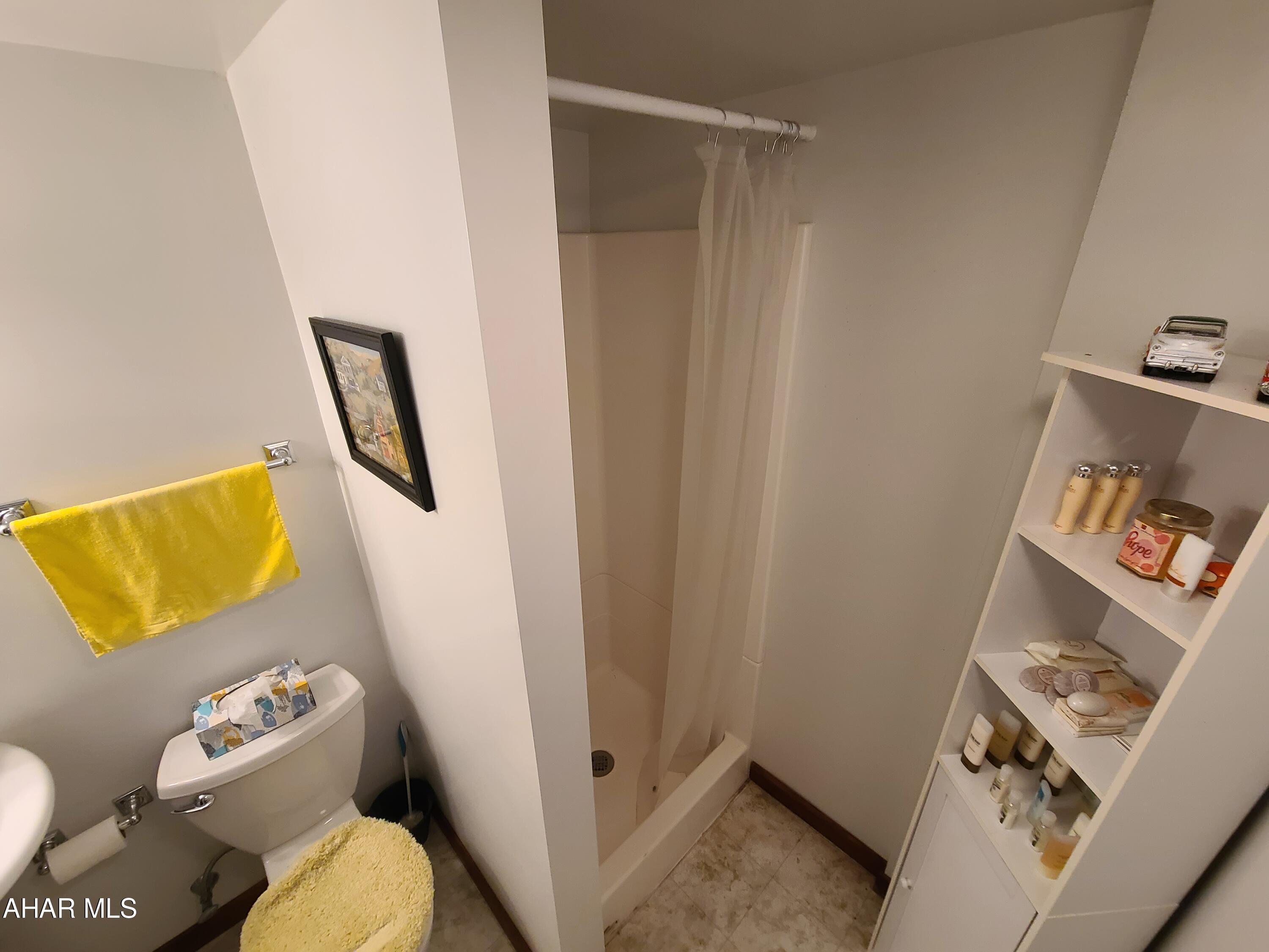 Glendale Yearound - Residential