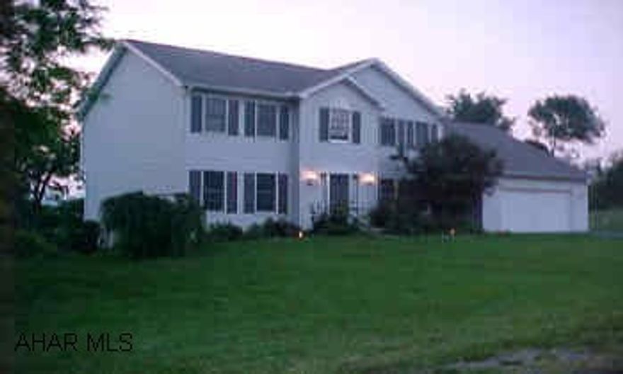 Beautiful & spacious home on corner lot in Edgewood Estates. MBR suite w/ walk-in closet & Bathlarge & private rear deck