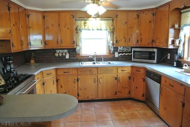 Lower Brush Mountain Road - Residential