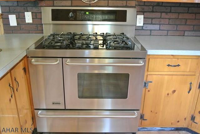 Lower Brush Mountain Road - Residential