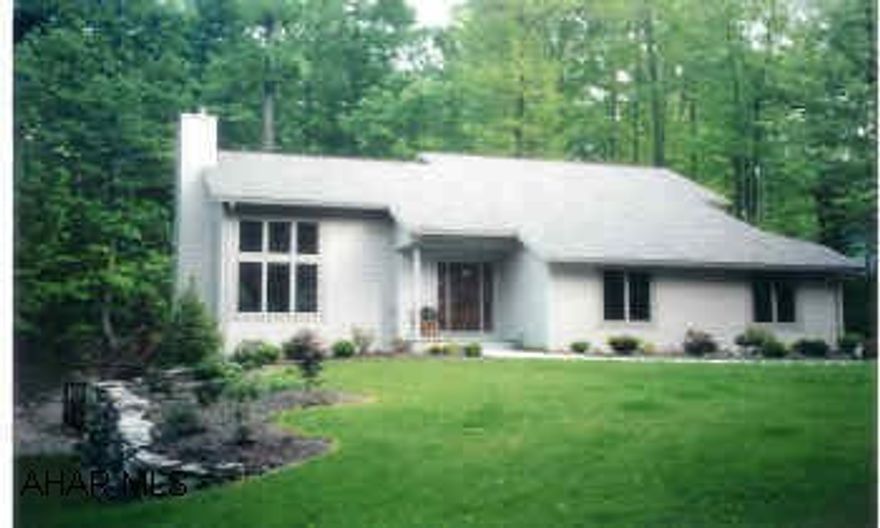 2-Story Contemporary Home in nice development. Ridgewood Heights covenants apply