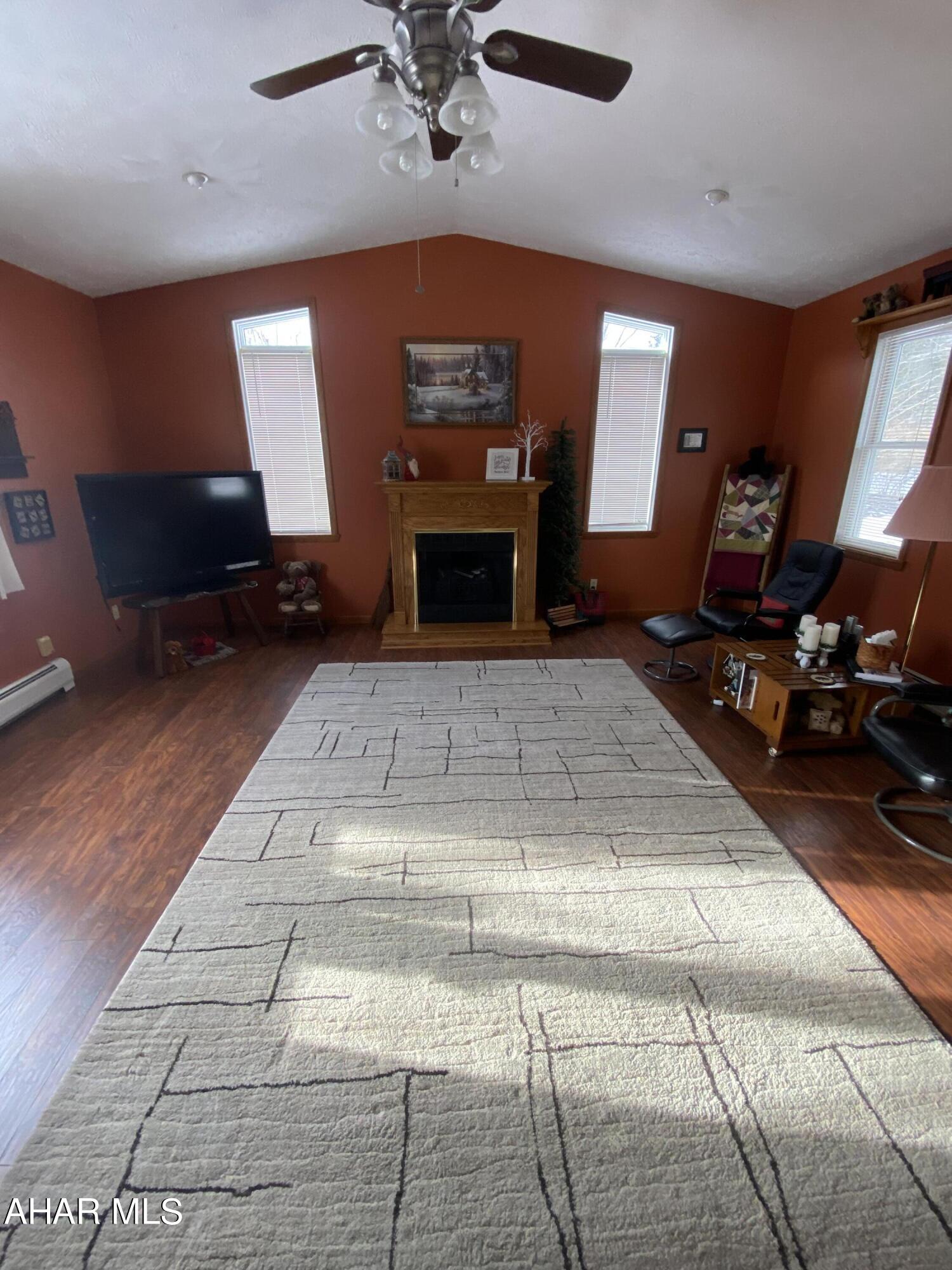 Foot of Ten - Residential