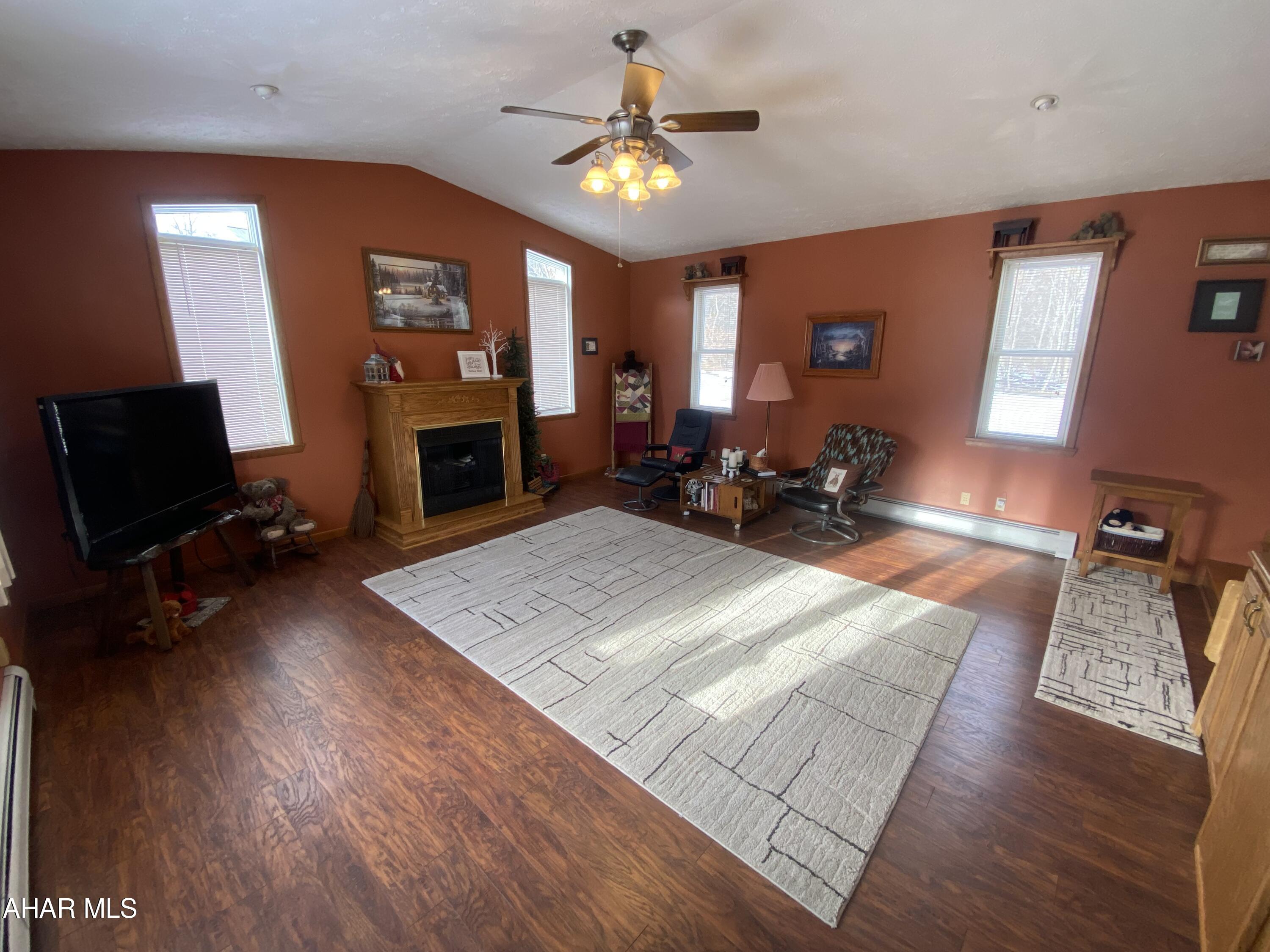 Foot of Ten - Residential