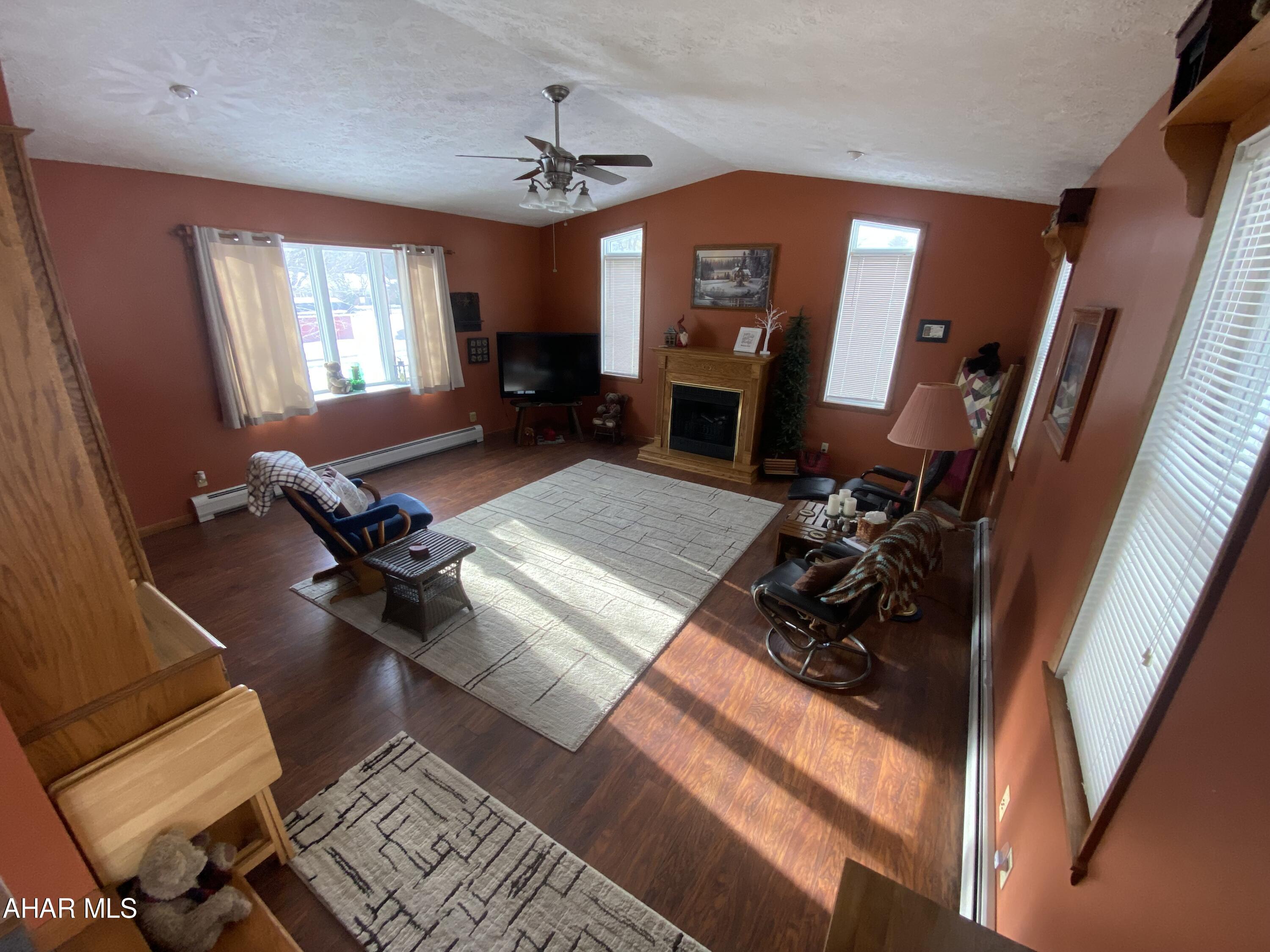 Foot of Ten - Residential