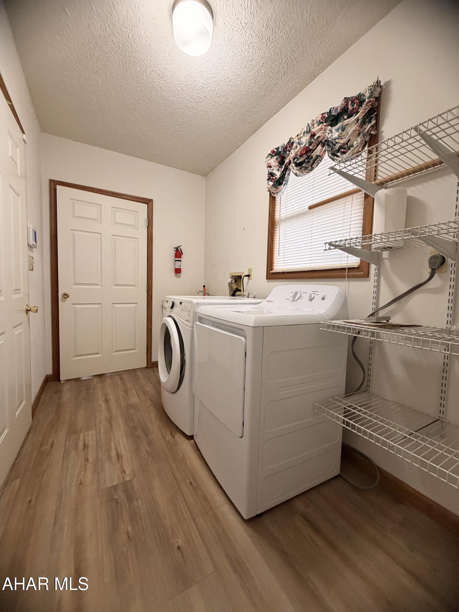 Rolling Hills - Residential