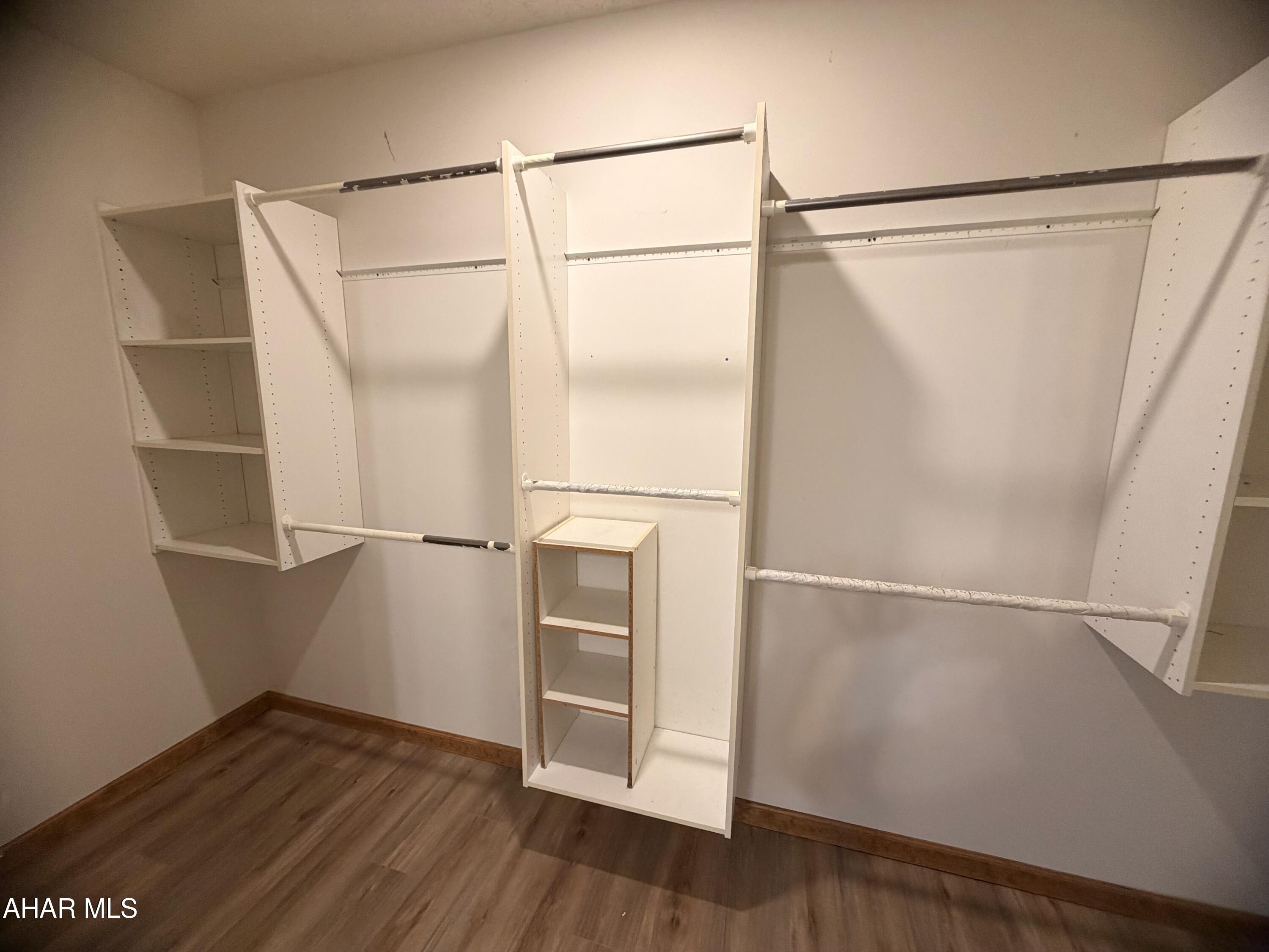 Rolling Hills - Residential