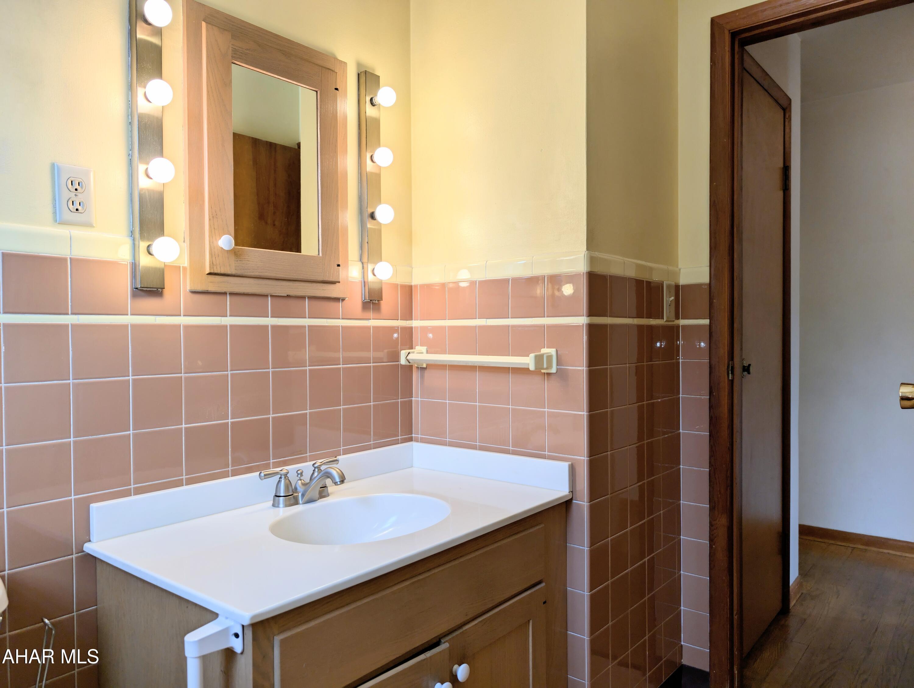 Barclay - Residential