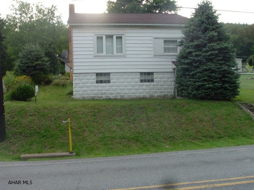 Nice 2 bedroom starter home  corner lot    possible seller assist  gas available