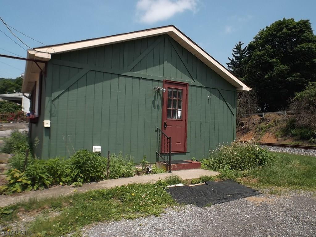 Unknown - Commercial Sale