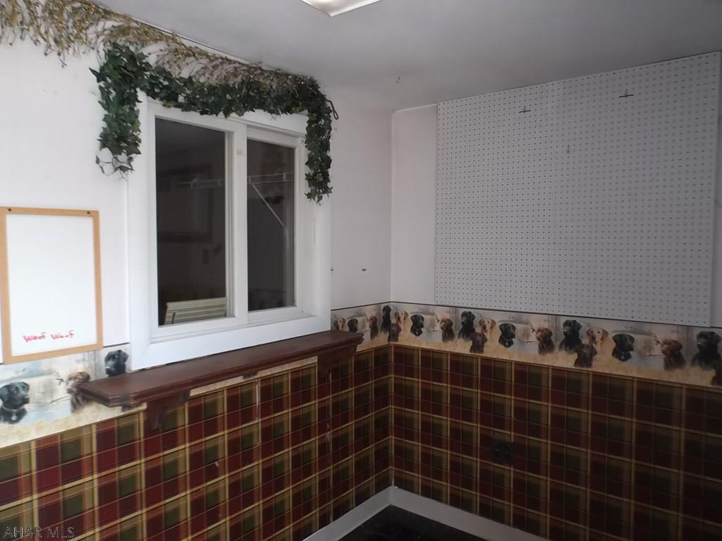 Unknown - Commercial Sale