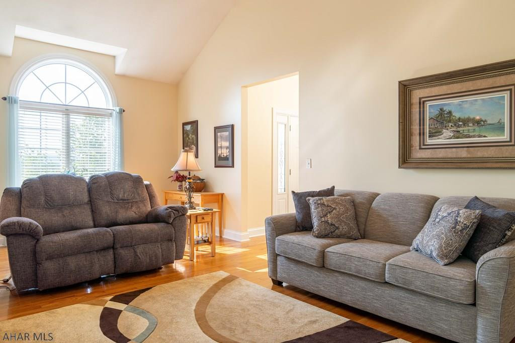 Las Villas - Residential