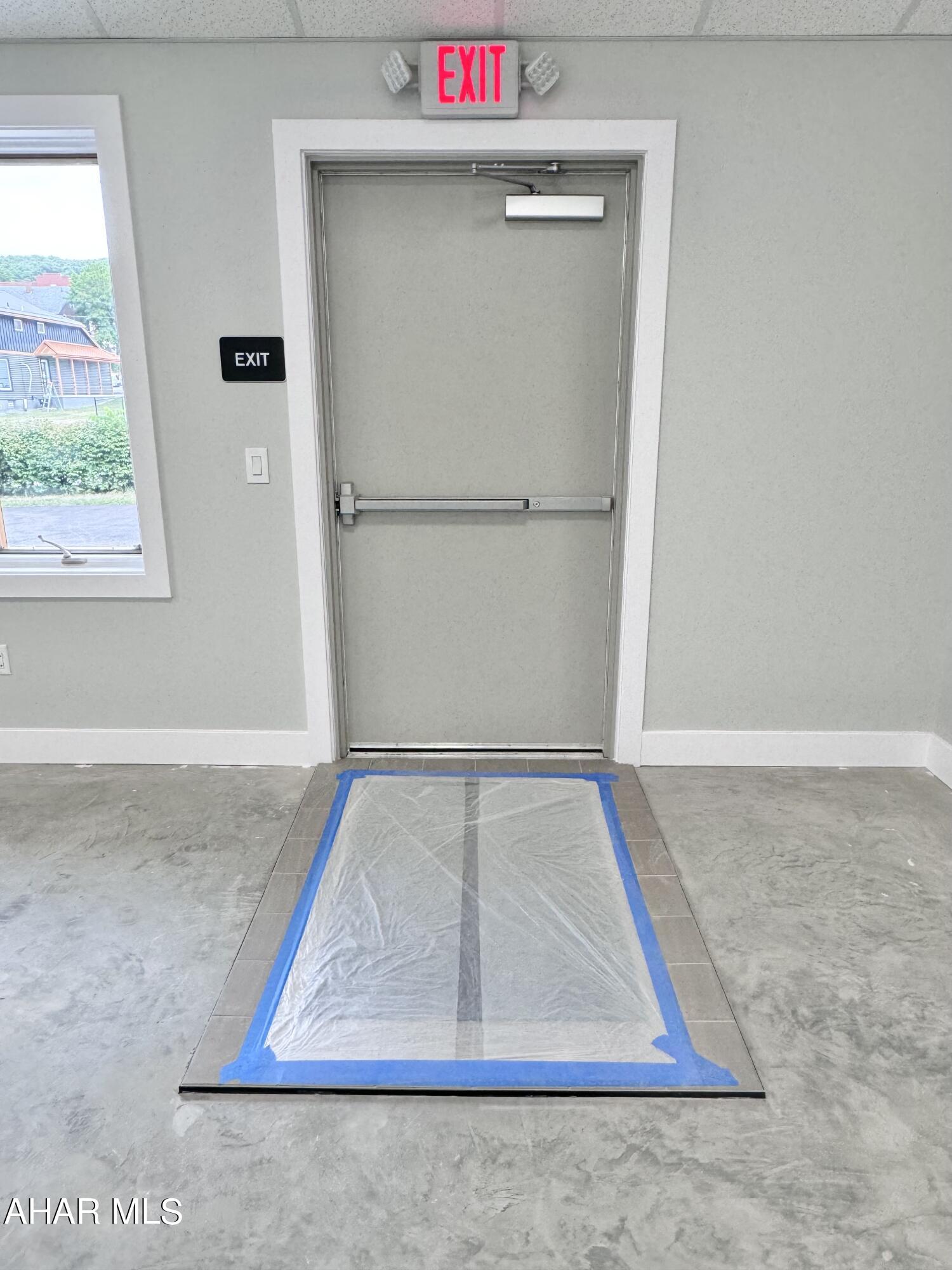 Lakemont - Commercial Lease