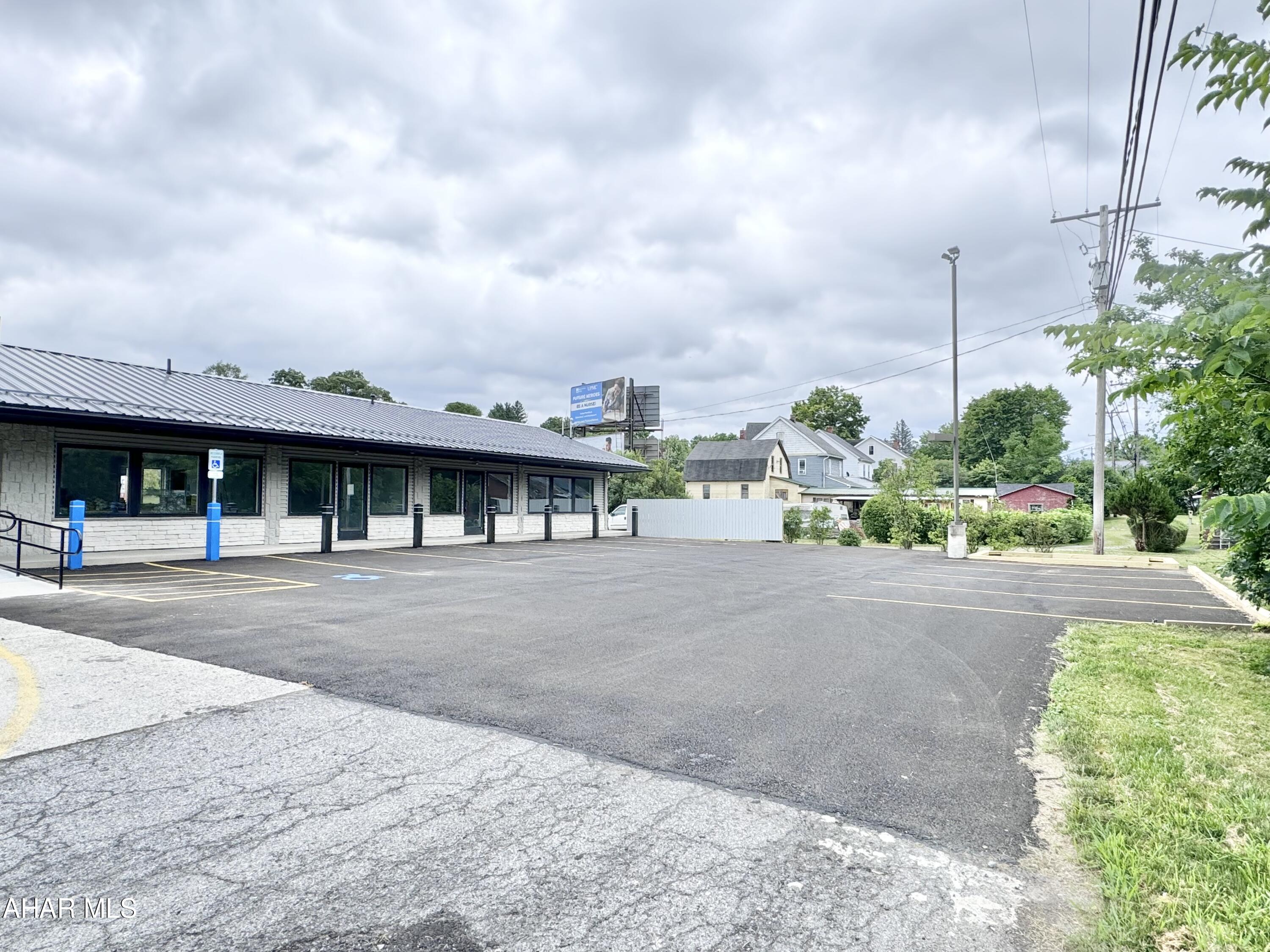 Lakemont - Commercial Lease