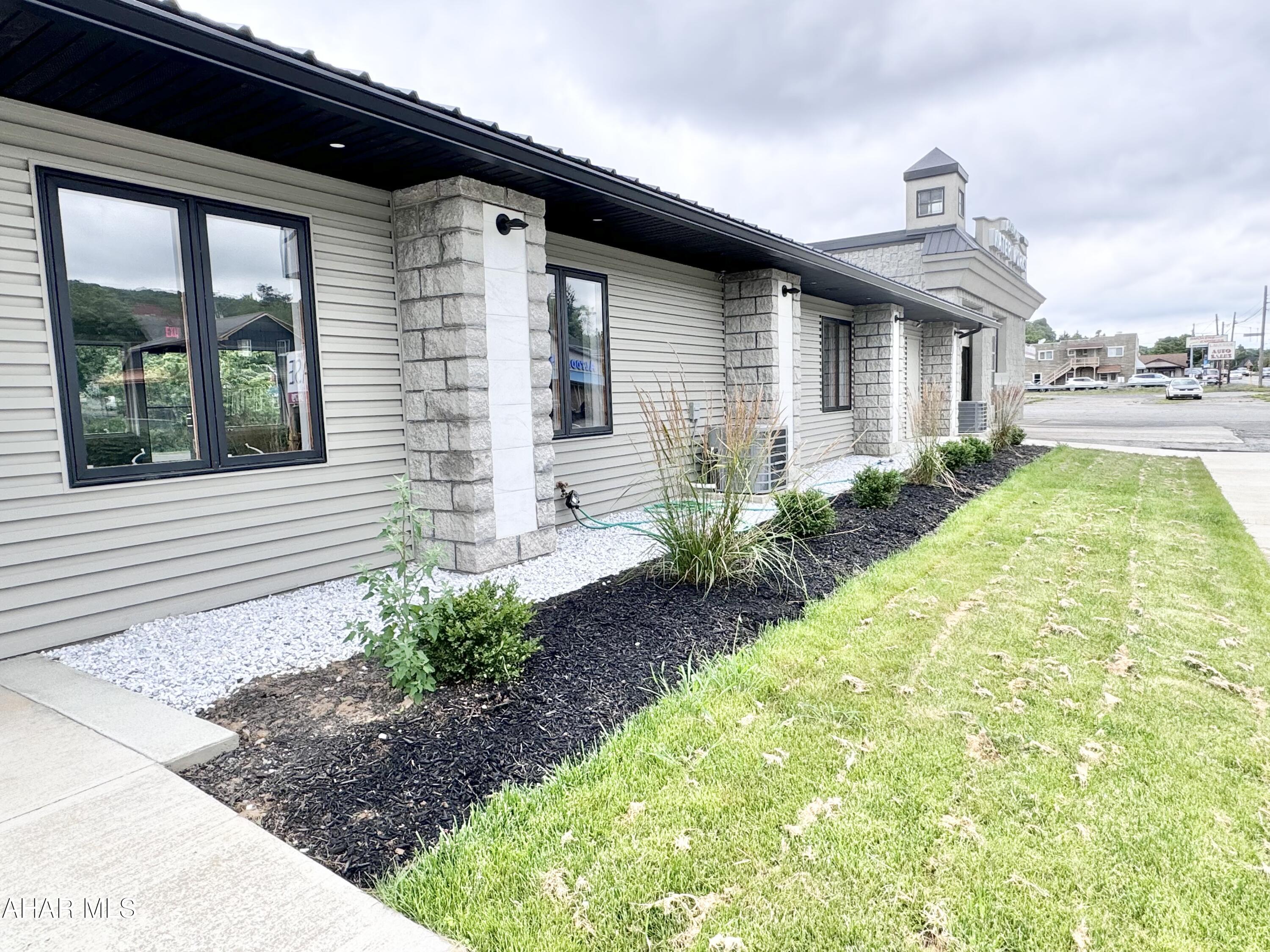 Lakemont - Commercial Lease