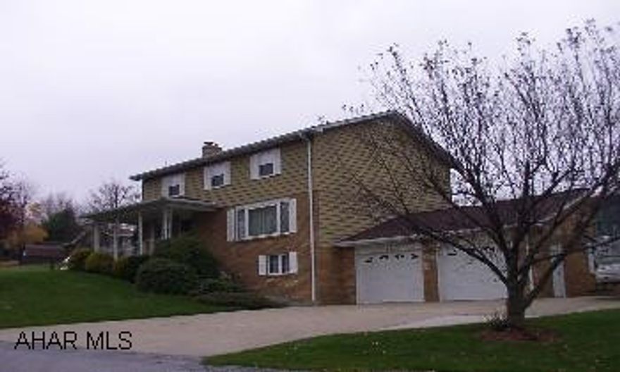 Immaculate, spacious three bedroom home, new roof, windows, 2 baths, plus two 1/2 baths, 2 family rooms, fireplace, appliances, heated 2 car garage on beautiful lot in Crestwood Estates.  New furnace.  Lock box is located on entry door into garage.  Key is to entry door into garage.  DO NOT LOCK DOOR INTO HOUSE!