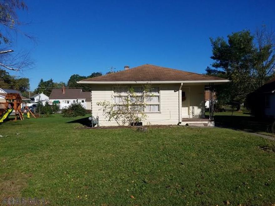Great ranch home in Duncansville borough if you are just starting out or downsizing. This home features a nice flat lot, carport with off street parking, updated bathroom and possible 3rd bedroom or family room in basement. Water/Sewer approx. $77/month, Gas approx. $93/month, Electric approx. $70/month. Call listing agent for your showing today!