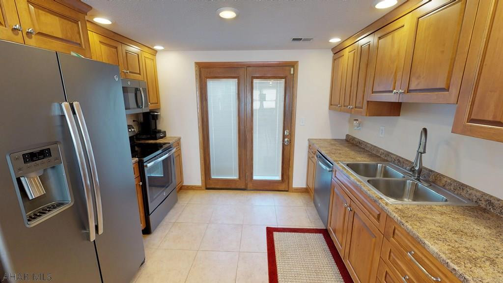 Crestwood - Residential