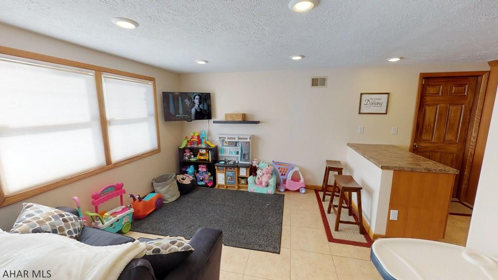 Crestwood - Residential