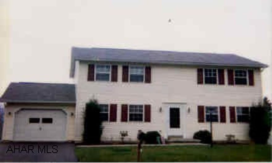 BEAUTIFUL LARGE 2 STORY IN GREAT NEIGHBORHOOD. 5 YEARS OLD, CENTRAL AIR, OWNER MUST FIND SUITABLE HOUSING.