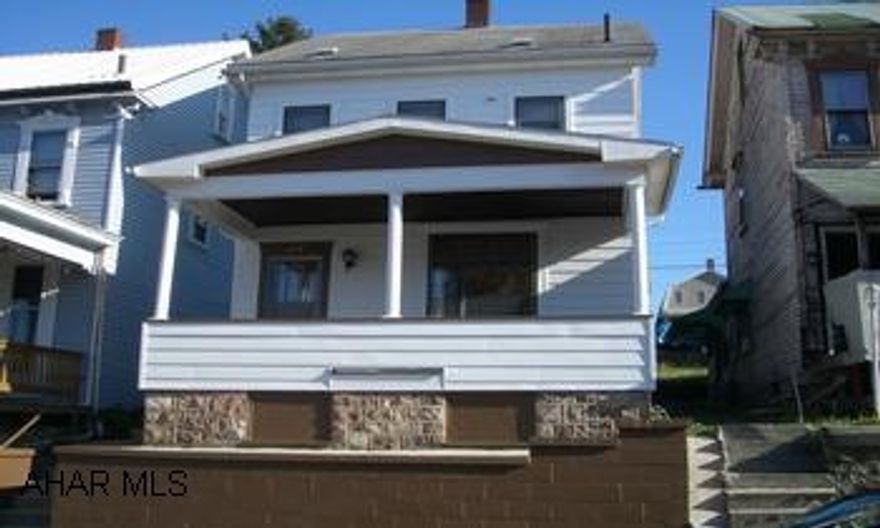 AGENT RELATED TO SELLER GREAT FLIPPER, FRESH EXTERIOR PAINT