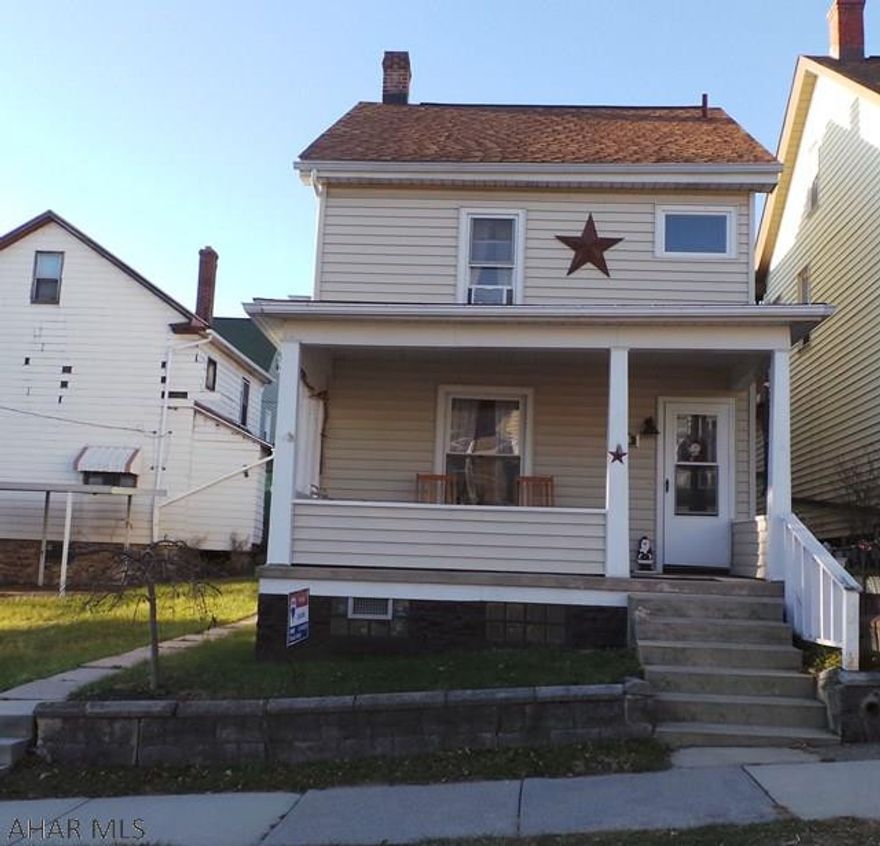 Cute house with fenced yard, carport, 2nd floor laundry room with door to 2nd floor porch. 3/4 bath on 1st floor. Bonus room on 1st floor could be bedroom. Sq ft & taxes from tax card.