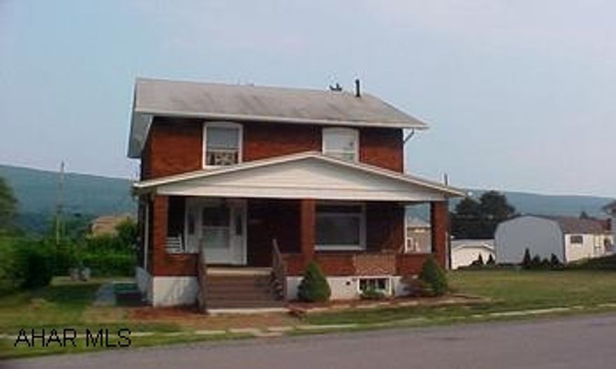 Nice 2-story brick home on 75x120 lot, eat-in kitchen, modern bath, first floor laundry.  Look at additional photos.  #J-814. Nice 2-story brick home on 75x120 lot, eat-in kitchen, modern bath, first floor laundry.  Look at additional photos.  #J-814.