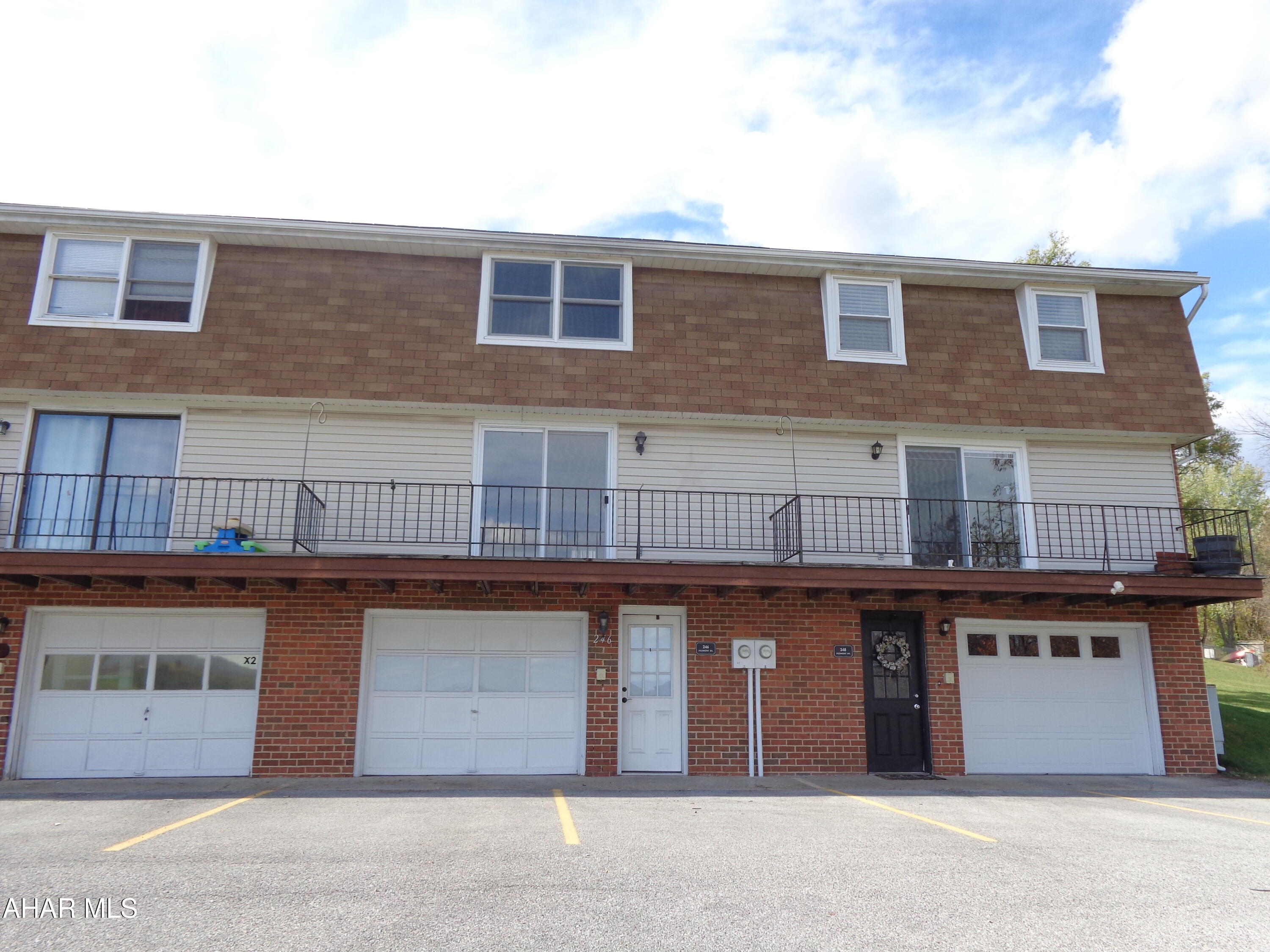 Maple Hollow - Residential