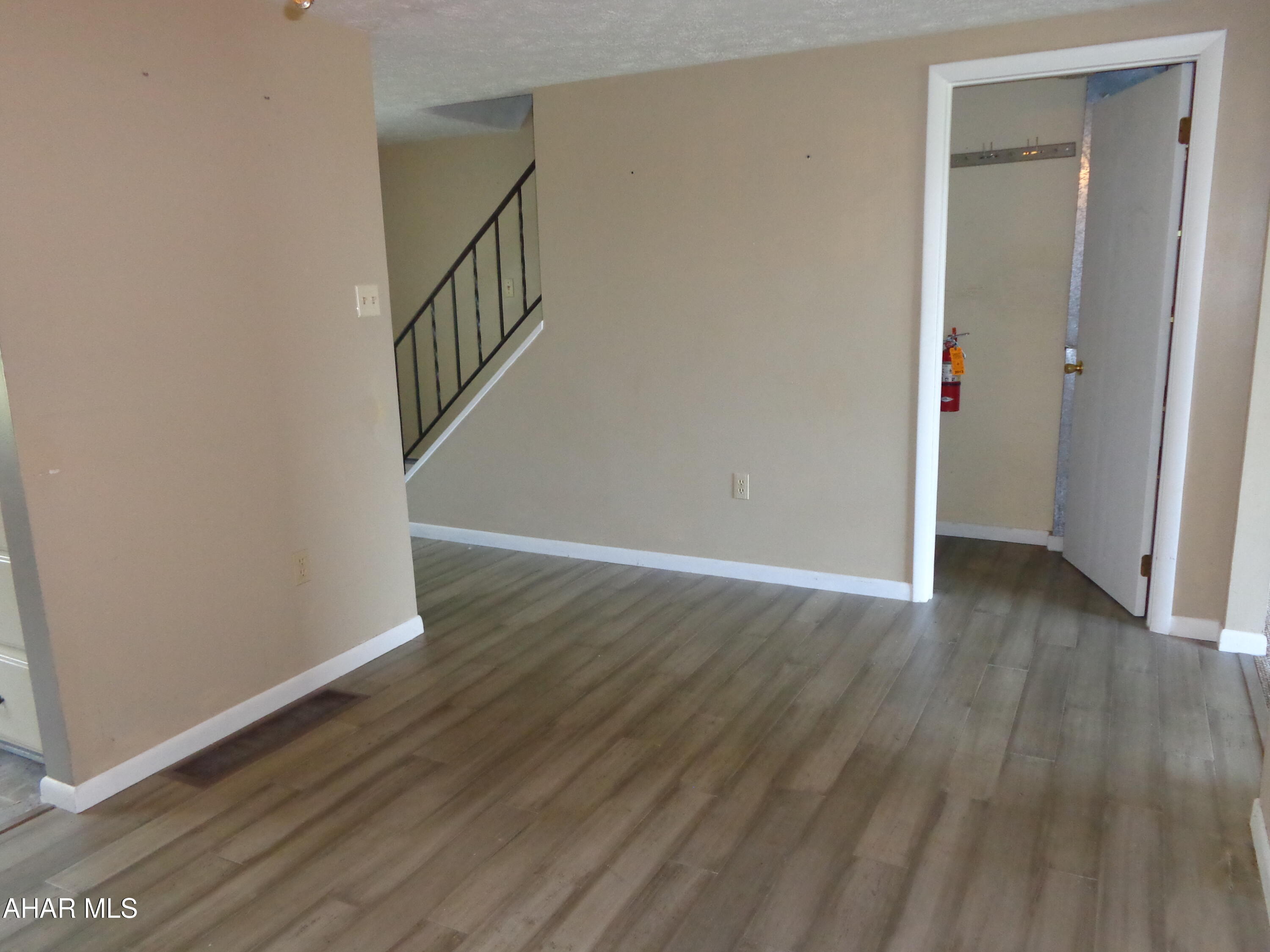 Maple Hollow - Residential