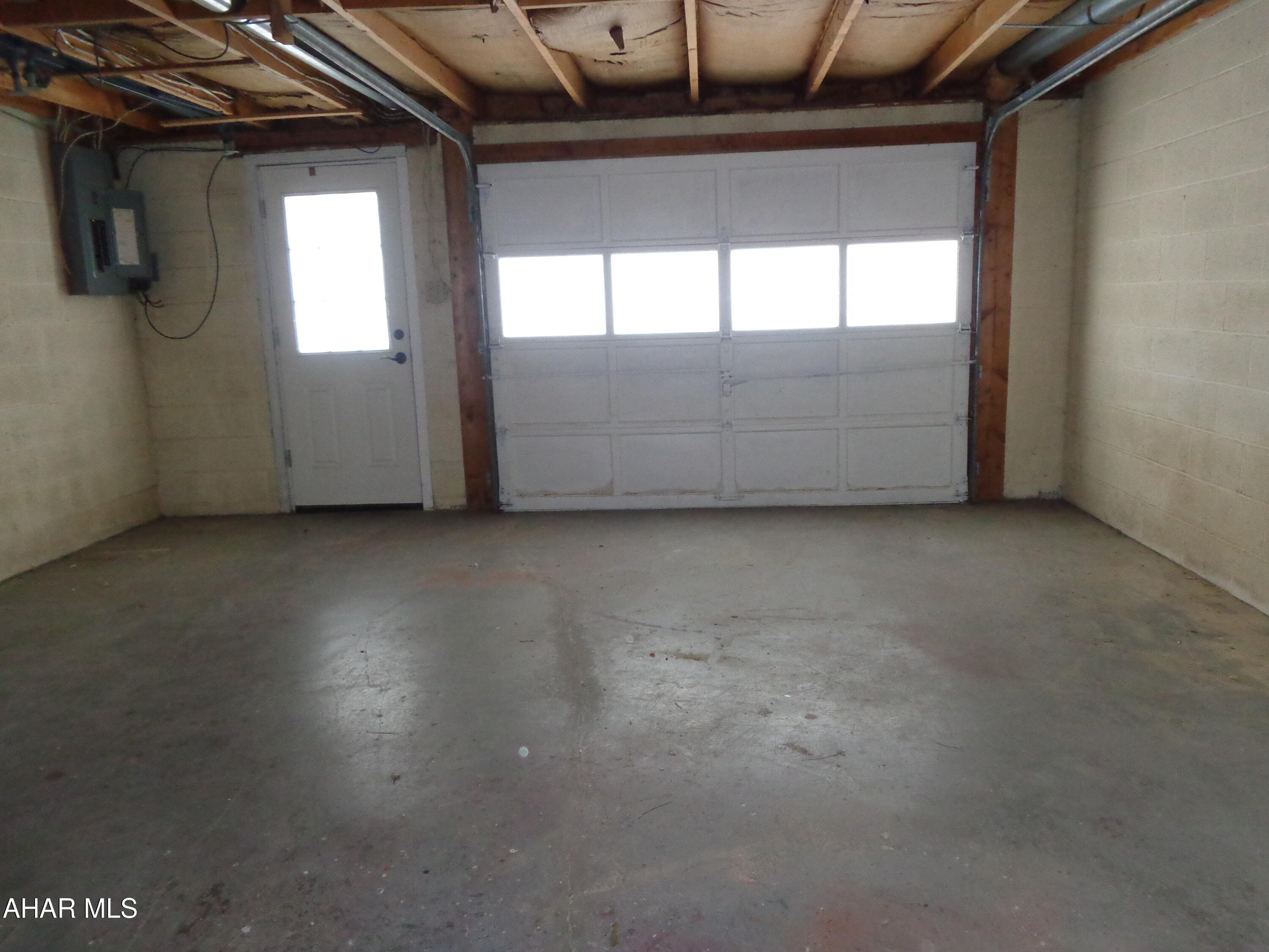 Maple Hollow - Residential