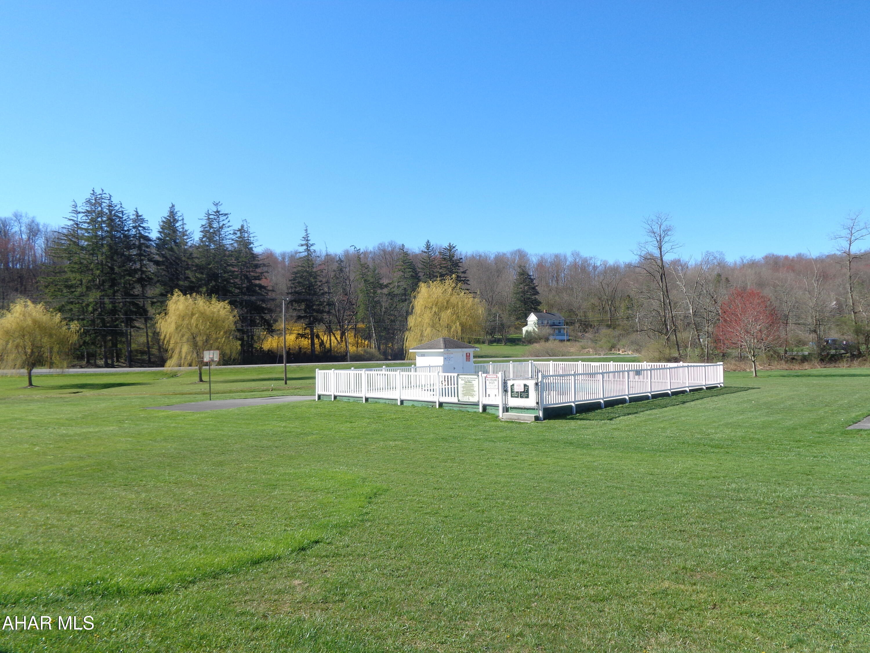 Maple Hollow - Residential