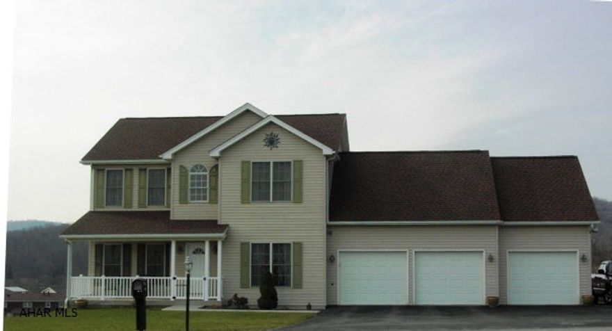 Stylish 2 story with many extras. Walk out basement ready to be finished. Oversized 3 car heated garage. Eat in kitchen with adjoining family room with gas fireplace. Located on a quiet cul de sac. Property can be rented for $1,400 per month.