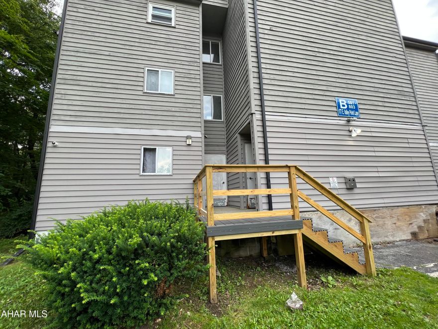 TURNKEY!! 1st floor Studio at Blue Knob Resort.  Completely remodeled and fully furnished.  Fireplace. Back patio off living room. Walking distance to indoor and outdoor pools.   
$255.00/ Mo HOA fee includes: Separate indoor hot tub, indoor pool, hot tub and gym area, tennis and pickle ball courts.