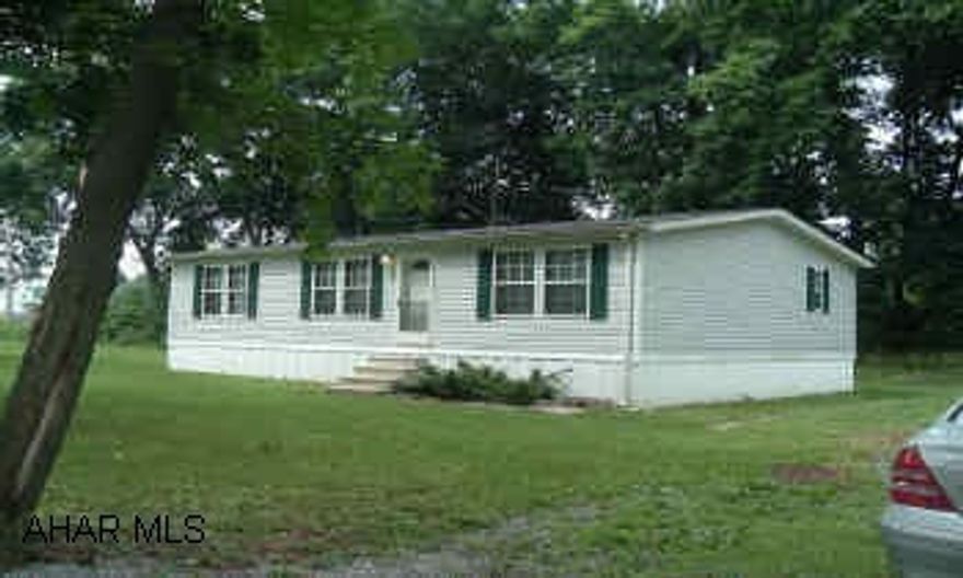 Like new 28x44 Champion Double Wide, Great Lot,Flat Lot! Huge Secluded lot, Mobile home is immaculate!  Won't Last!