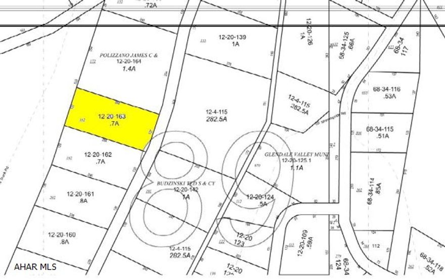 Super nice building lot in new development in Glendale Yearound. Enjoy all the amenities, heated pool, tennis courts, playgrounds, & so much more.