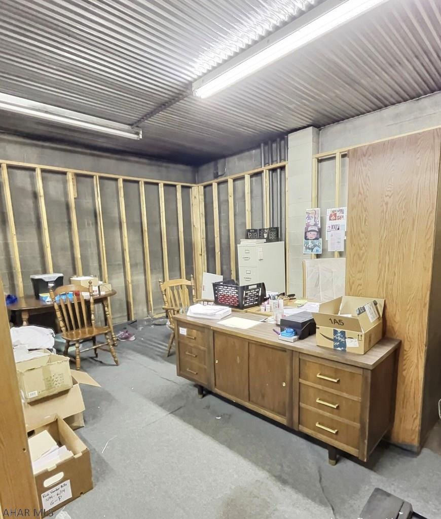 Unknown - Commercial Sale