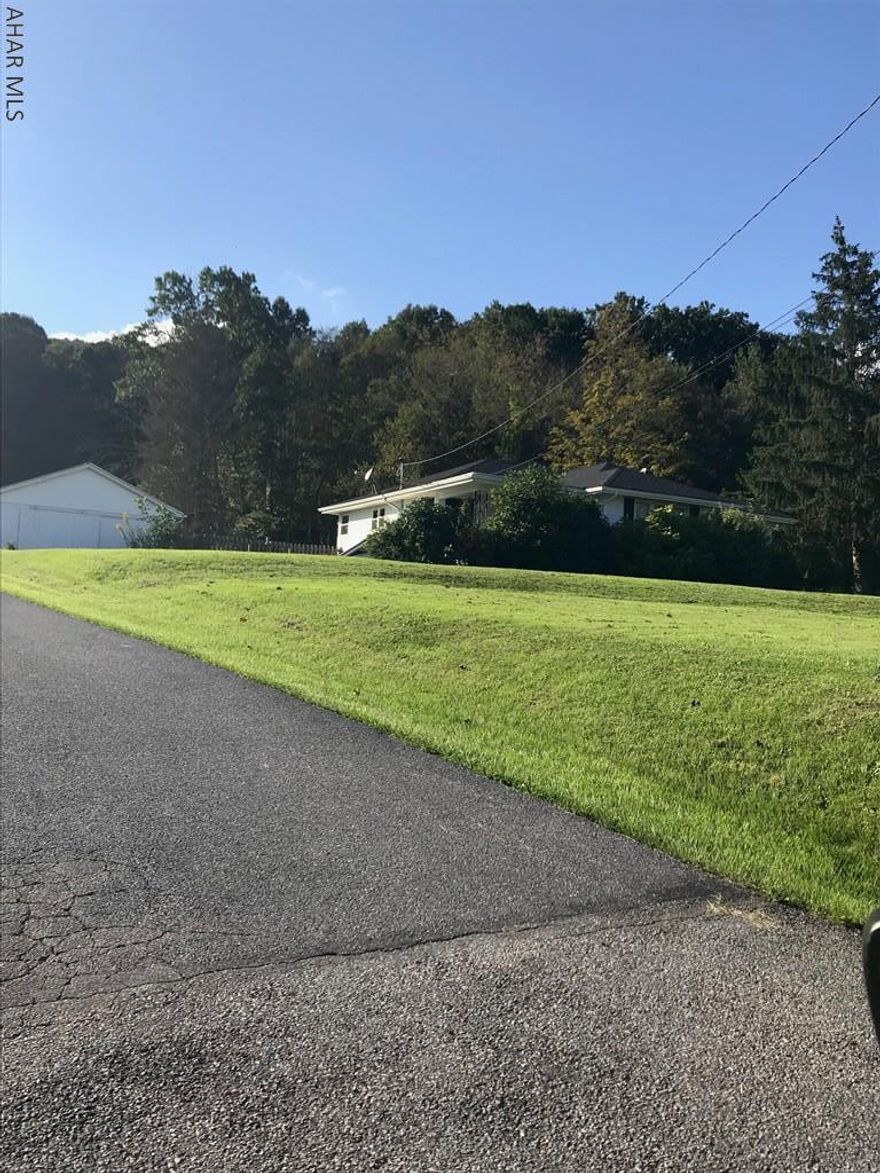 Well maintained ranch home with 2 car garage and fenced yard.  Located along Rt 26 N of Everett with easy access to US RT 30 and Northern Bedford School district.  This spacious 3 bedroom home would be perfect for almost anyone.