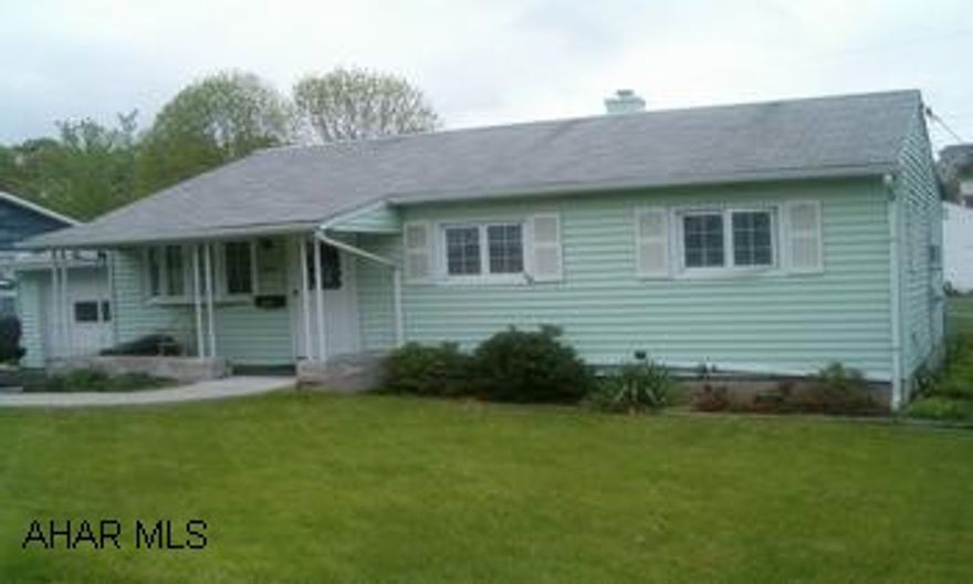 2 to possible 3 bedroom Ranch home with beautiful fenced yard in Fairview area. Great neighborhood, beautiful fenced yard. Just needs some minor TLC.