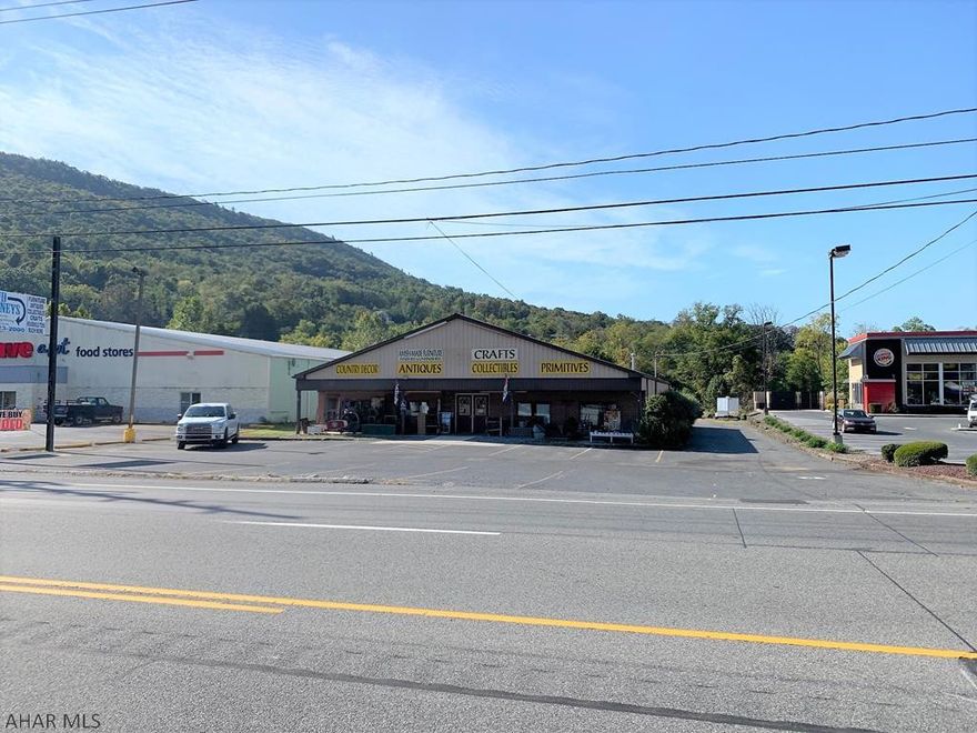 This is a turn key business opportunity with real estate! Successful retail business situated in a prime location along Lincoln Highway with excellent visibility and exposure. Currently used as an antique store with various vendors leasing space. The property consists of a one-story building containing 9,360 square feet, .66 of an acre, front parking lot and also side parking. Located in Bedford Township just prior to the Bedford Borough with no zoning. There are so many possibilities with the building; retail uses, light manufacturing, professional office, light warehousing, automotive storage, or food service. Be your own boss today or start your own business!!