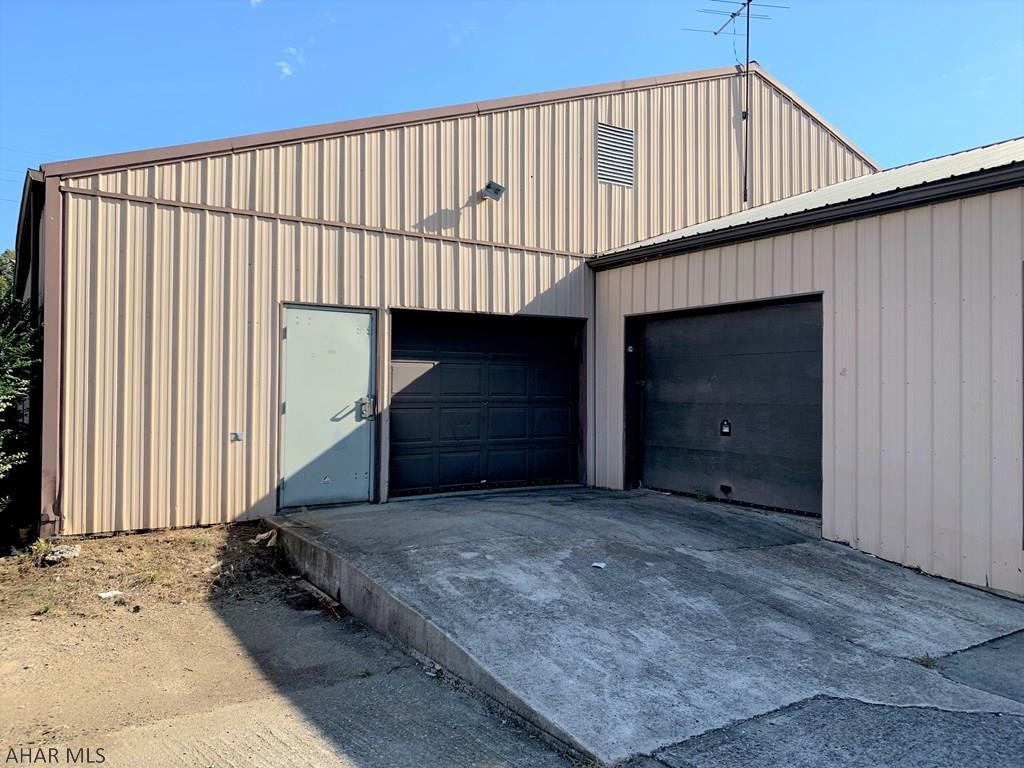 Unknown - Commercial Sale