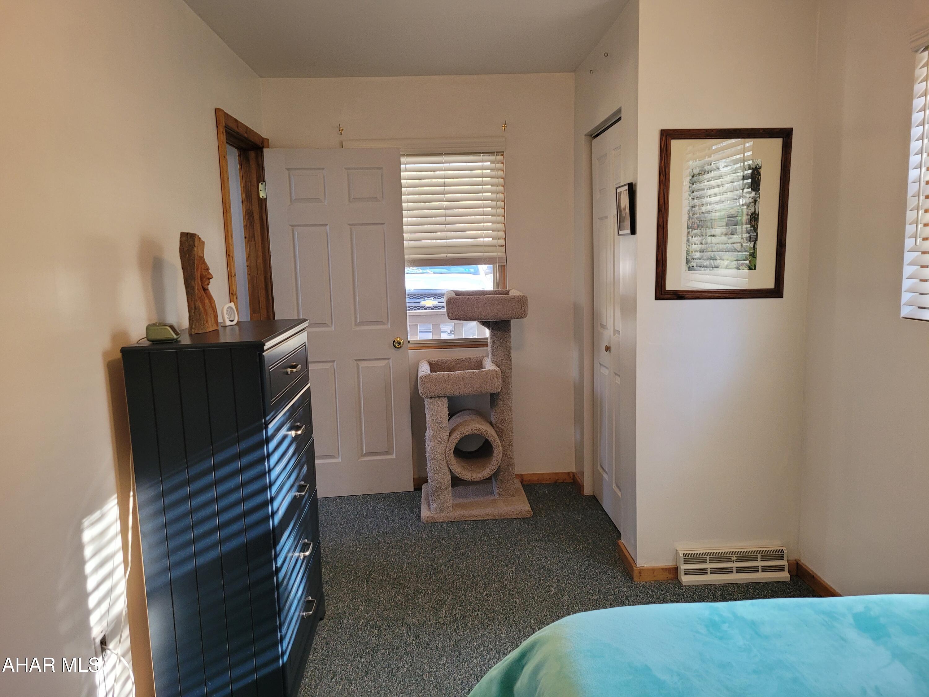 Glendale Yearound - Residential