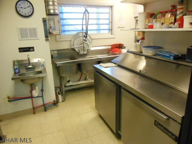 Unknown - Commercial Sale